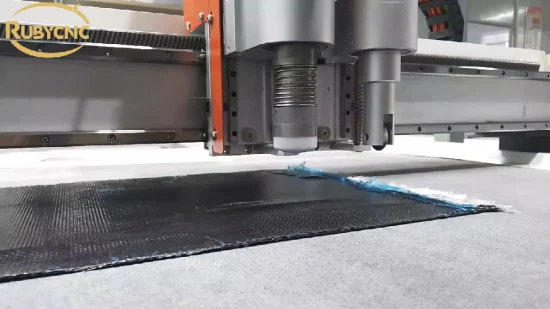 Lame de couteau oscillante Machine de découpe numérique CNC pour tissu en néoprène Fibre de carbone Fibre de verre Tissu préimprégné non tissé Matériaux composites